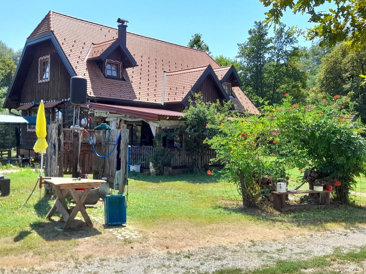Rooms Ma La Karlovac Bagian luar foto